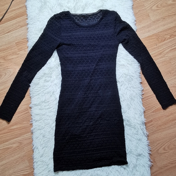 Black Dress - Picture 4 of 9